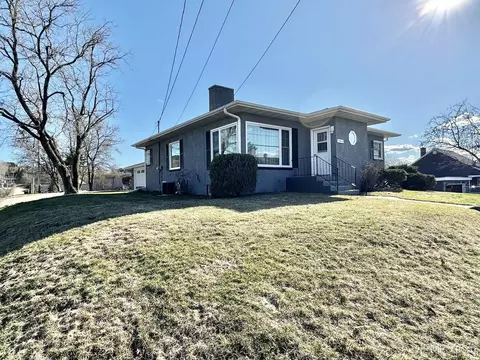 627 E Margaret, Iron Mountain, MI 49801