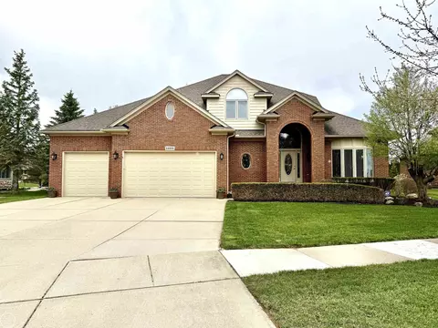 54959 Danielle, New Baltimore, MI 48047