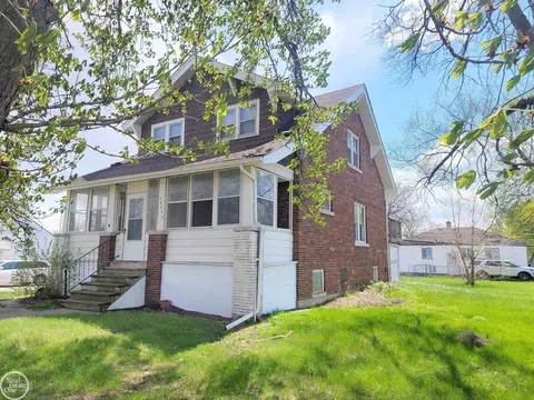 15350 E 10 Mile, Eastpointe, MI 48021