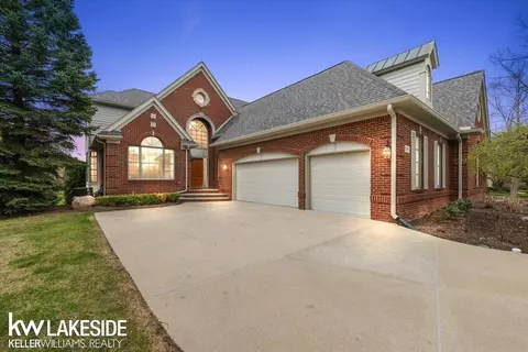 2879 Hastings, Oakland, MI 48306