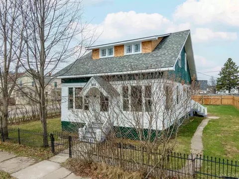 201 Lennox, Caspian, MI 49915