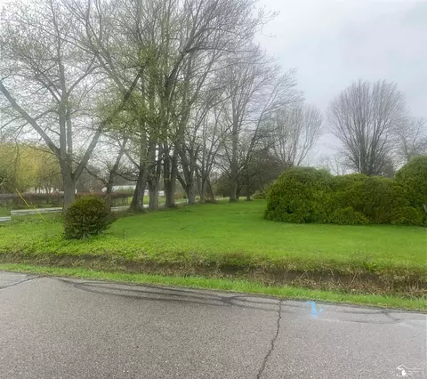 7518 Superior, Newport, MI 48166