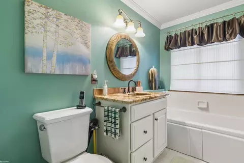 Bath - 22480 Clearwater, Macomb, MI 48044 photo 2 of 5