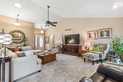 Living - 22480 Clearwater, Macomb, MI 48044 photo 2 of 2