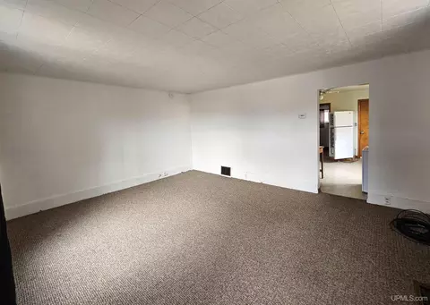 Living - 841 Warren, Hancock, MI 49930 photo 2 of 2