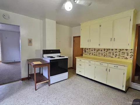 Kitchen - 841 Warren, Hancock, MI 49930 photo 2 of 2