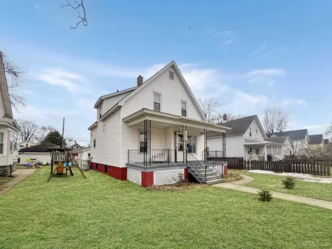 Exterior - 309 S 18th, Escanaba, MI 49829 photo 2 of 5