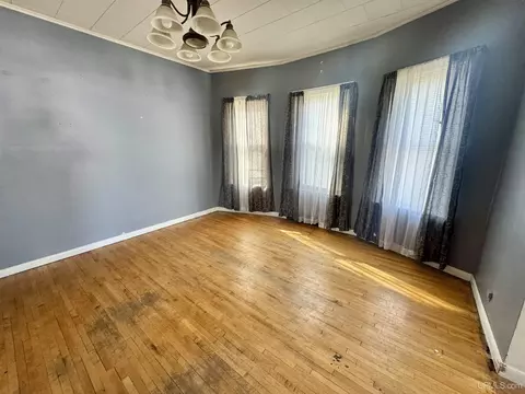 Living - 309 S 18th, Escanaba, MI 49829 photo 3 of 3