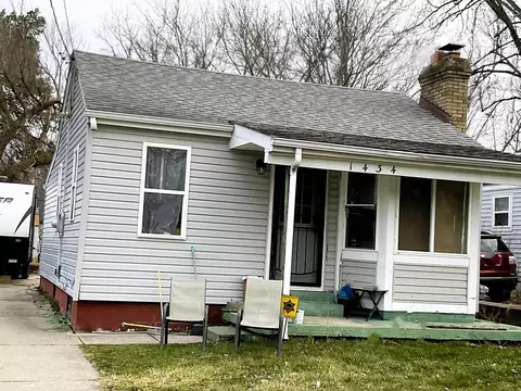 1434 Knickerbocker, Flint, MI 48505