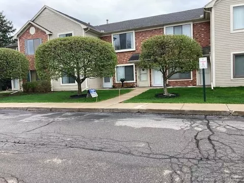30783 Hidden Pnes, Roseville, MI 48066