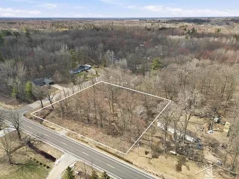 Vl N Eastman, Midland, MI 48642