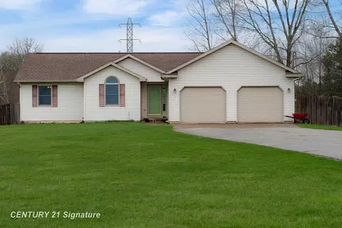 5501 N N Riv, Freeland, MI 48623