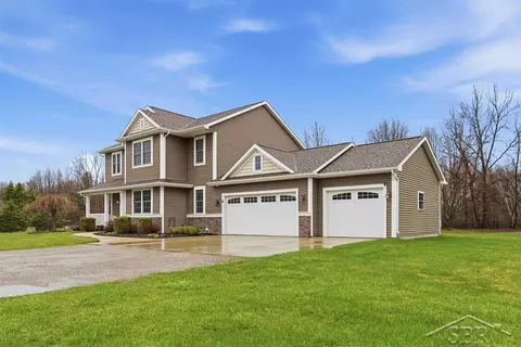 3369 E Greystone, Midland, MI 48642 photo 2