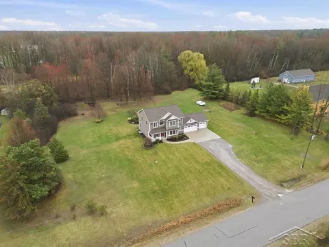3369 E Greystone, Midland, MI 48642 photo 5