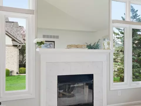 Living - 17857 Nick, Macomb, MI 48044 photo 4 of 6