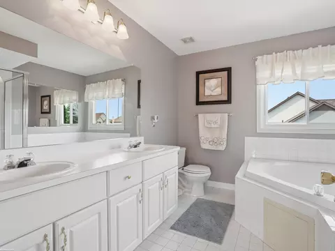 Bath - 17857 Nick, Macomb, MI 48044 photo 2 of 6