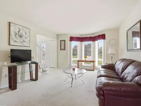 Living - 17857 Nick, Macomb, MI 48044 photo 2 of 6
