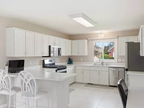 Kitchen - 17857 Nick, Macomb, MI 48044 photo 2 of 6