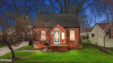 21740 Francis, Saint Clair Shores, MI 48082