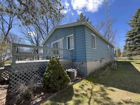 2406 Oak, Pinconning, MI 48650