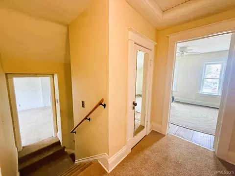 Entry Way - 817 E A, Iron Mountain, MI 49801 photo 1 of 1