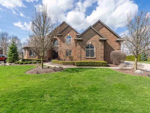 7143 Georgetowne N, Washington, MI 48095