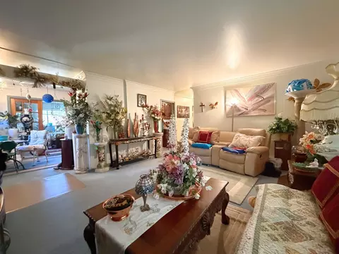 Living - 2474 Bingham, Clio, MI 48420 photo 3 of 6