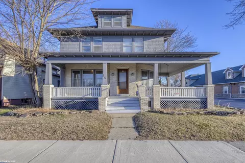 24 Grand Ave, Mount Clemens, MI 48043