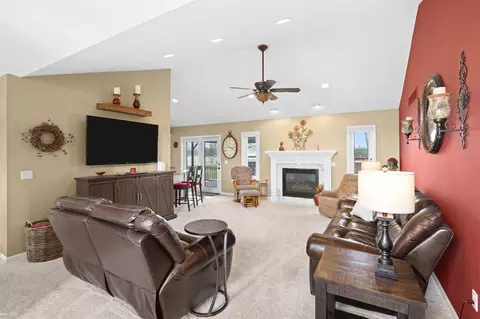 Living - 8094 Flintlock, Mount Morris, MI 48458 photo 4 of 4