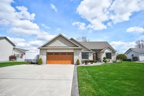 Exterior - 8094 Flintlock, Mount Morris, MI 48458 photo 2 of 12