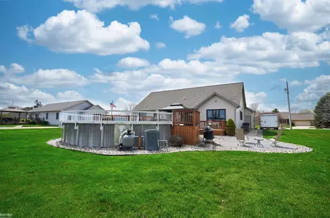 Exterior - 8094 Flintlock, Mount Morris, MI 48458 photo 6 of 12