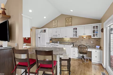 Kitchen - 8094 Flintlock, Mount Morris, MI 48458 photo 6 of 7