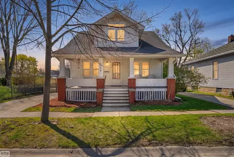 1226 Young, Port Huron, MI 48060