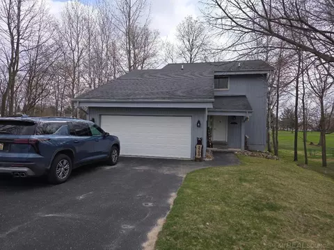 5700 Royal Ct, Butman, MI 48624