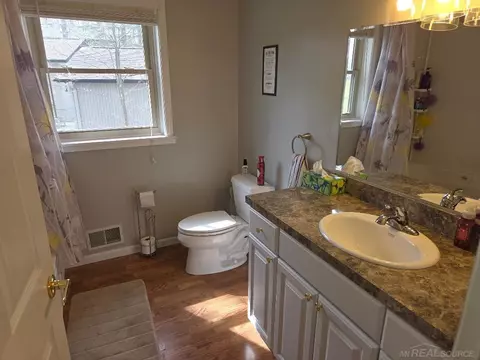 Bath - 5700 Royal Ct, Butman, MI 48624 photo 2 of 5