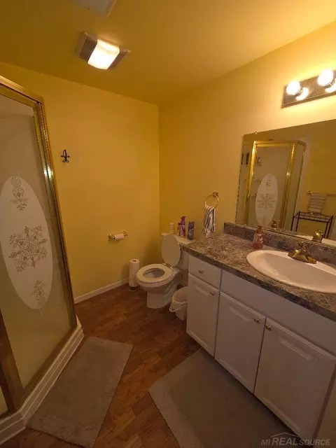 Bath - 5700 Royal Ct, Butman, MI 48624 photo 5 of 5