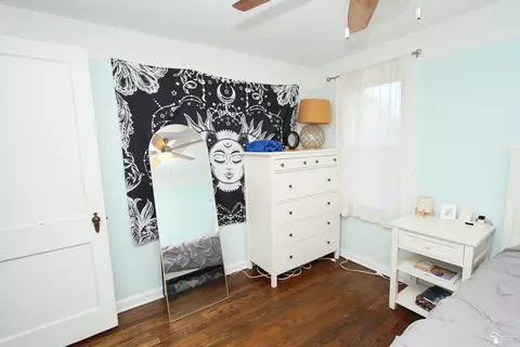 Bedroom - 29656 Walnut, Flat Rock, MI 48134 photo 2 of 6