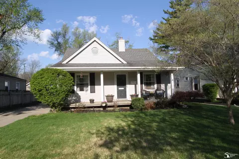 Exterior - 29656 Walnut, Flat Rock, MI 48134 photo 2 of 12