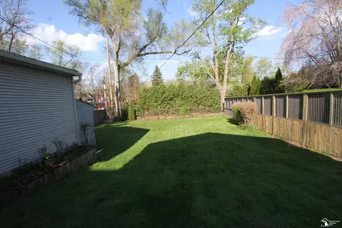 Exterior - 29656 Walnut, Flat Rock, MI 48134 photo 9 of 12
