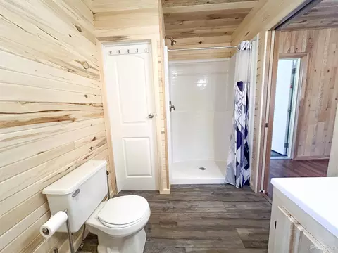 Bath - e9506 Prospect Street, Munising, MI 49862 photo 1 of 4