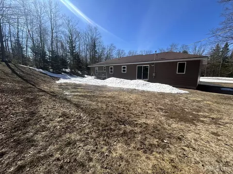 Exterior - e9506 Prospect Street, Munising, MI 49862 photo 2 of 4
