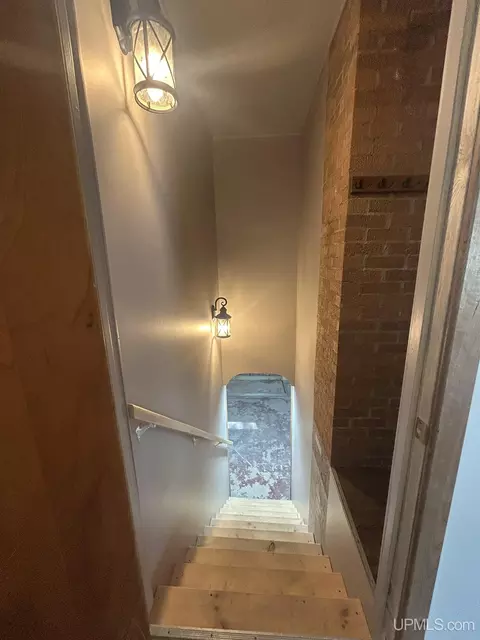 Entry Way - e9506 Prospect Street, Munising, MI 49862 photo 4 of 4