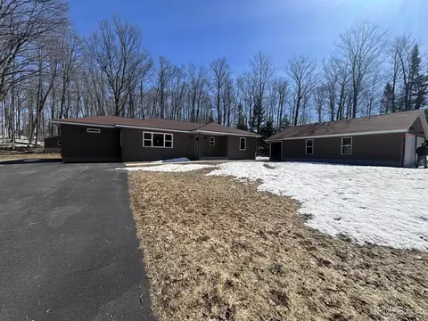 Exterior - e9506 Prospect Street, Munising, MI 49862 photo 4 of 4