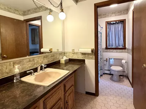 Bath - 2926 West Riv, Gladwin, MI 48624 photo 7 of 8