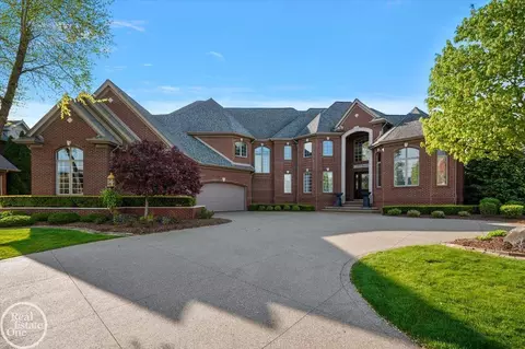 49515 Regatta, New Baltimore, MI 48047