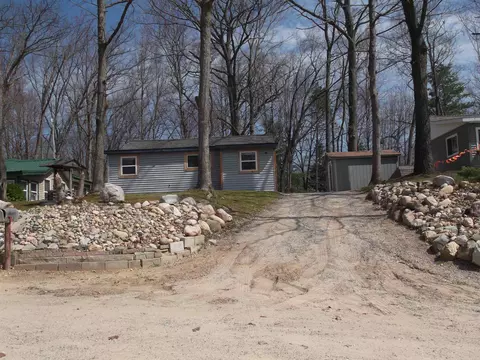 Exterior - 992 Lake, Harrison, MI 48625 photo 8 of 19