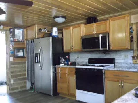 Kitchen - 992 Lake, Harrison, MI 48625 photo 1 of 4