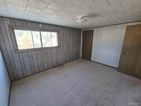 Bedroom - 930 N Westwood, Ishpeming, MI 49849 photo 2 of 3