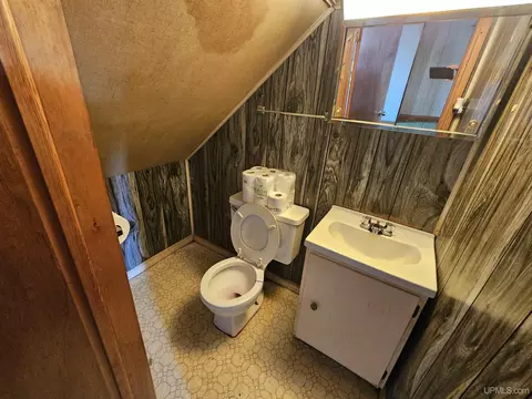 Bath - 930 N Westwood, Ishpeming, MI 49849 photo 3 of 3