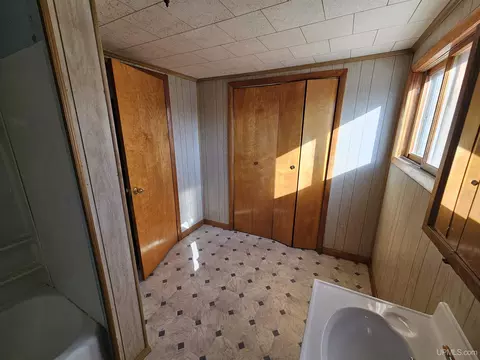 Bath - 930 N Westwood, Ishpeming, MI 49849 photo 2 of 3